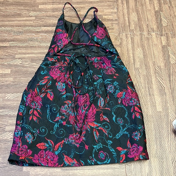 URBAN OUTFITTERS Black Red Floral Electric Heart Strappy Mini Dress! - Picture 6 of 8